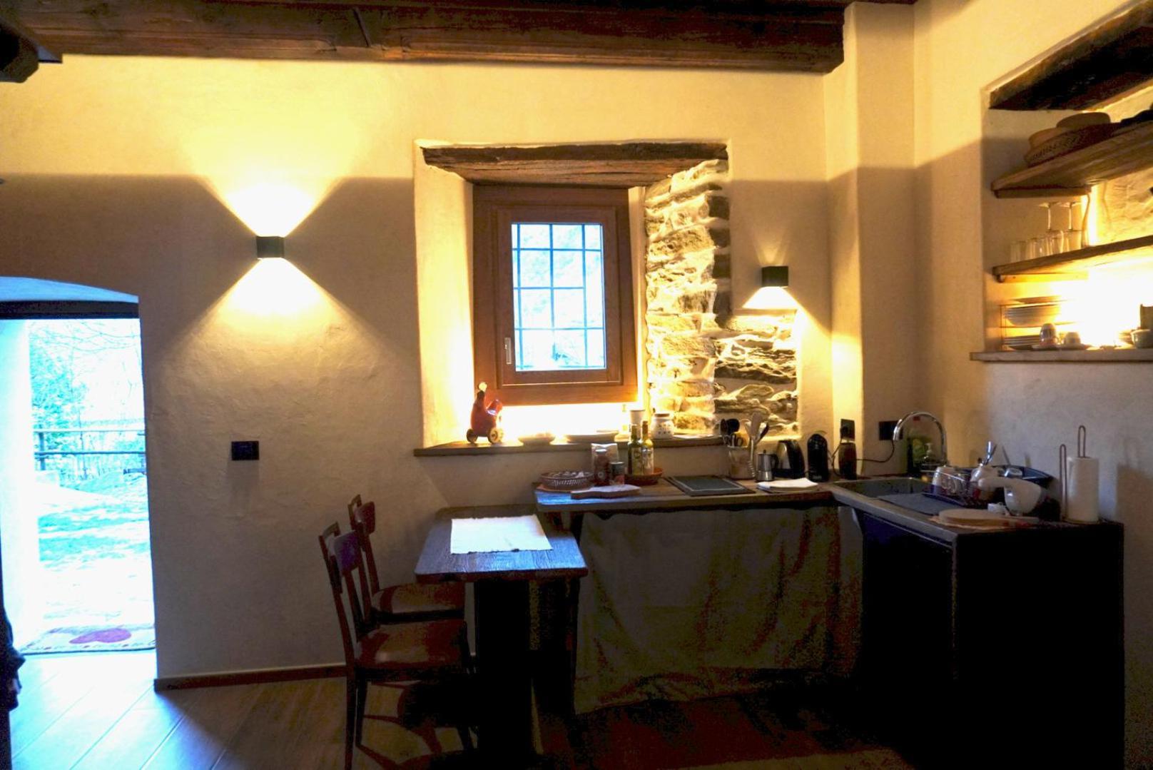 Appartement La Torre Colombaia - Monumento Del 1400 à Arnad Extérieur photo